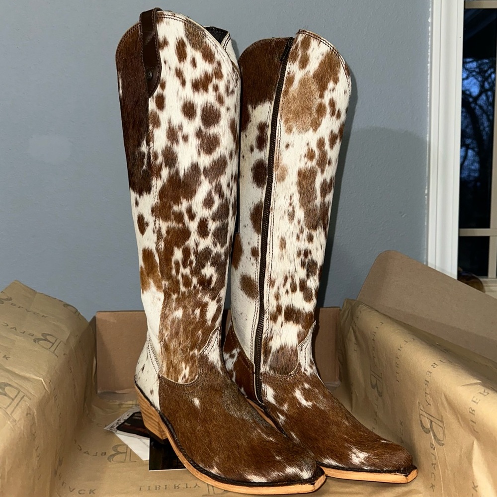 BRAND NEW Liberty Black Cowhide Boots